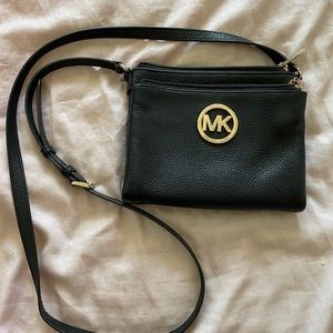 Michael Kors Crossbody with lots of pockets